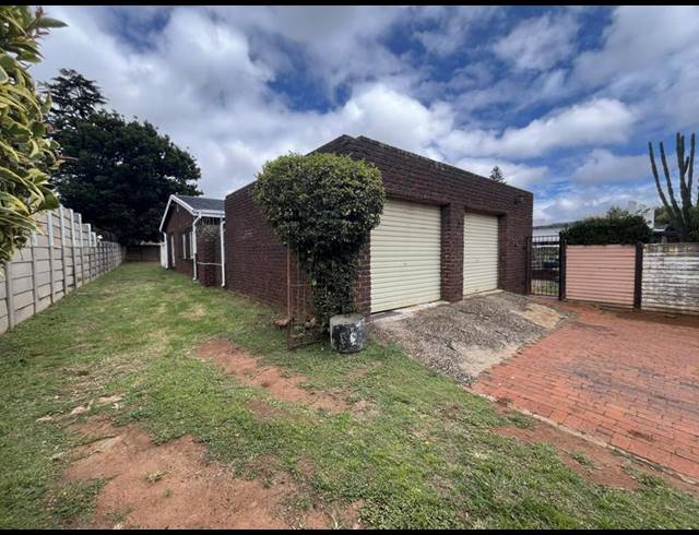 3 BEDROOM PROPERTY TO RENT IN BIRCH ACRES